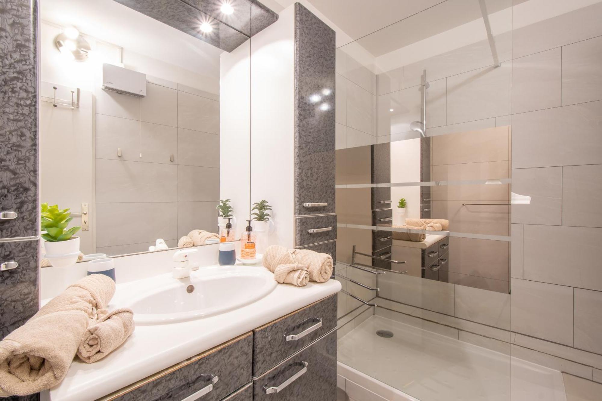 Reve Bleu Residence La Grande Pyramide Vue Port Hyper Centre Wifi Parking Prive Gratuit المظهر الخارجي الصورة