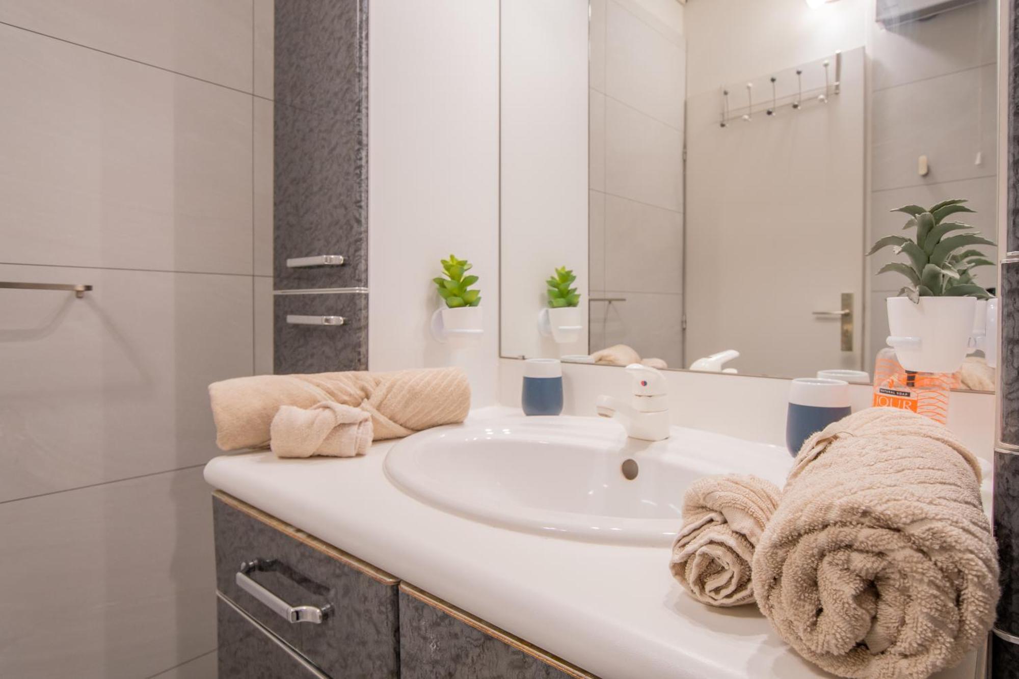 Reve Bleu Residence La Grande Pyramide Vue Port Hyper Centre Wifi Parking Prive Gratuit المظهر الخارجي الصورة